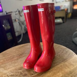 Hunter Rain Boots - Bright Red - Like New